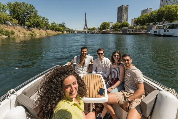 Paris Seine River Private Cruise: Eiffel Tower Views!