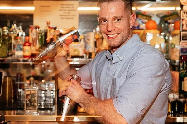 Charleston's Secret Speakeasy: Sip History & Master Mixology