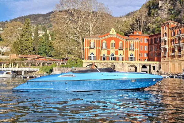 Unforgettable Lake Como Speedboat Adventure: Explore Italy's Gem