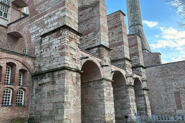 Uncover Istanbul's Secrets: A Tailored Old City Tour with a Worldly Local