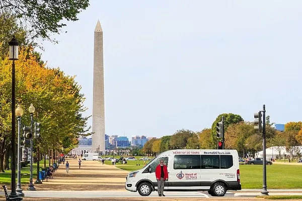 DC Night Monuments Tour: Small Group, Big Views!