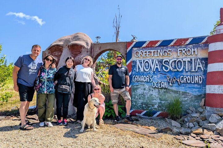 Peggy's Cove & Lunenburg Tour: 5 Hidden Gems!