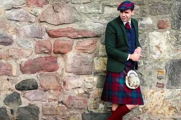 Edinburgh's Hilarious History: Mountebank Comedy Walking Tour