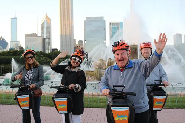 Glide Through Chicago: Segway Tour of Landmarks & Museum Campus