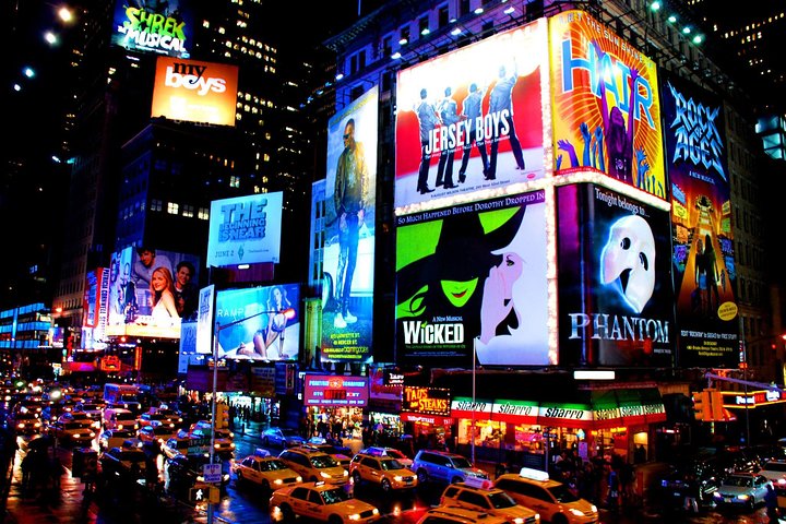 Unveiling Broadway's Secrets: A Theatrical Walking Adventure