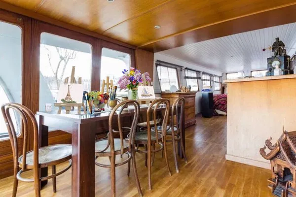 Parisian Fashion Flair: Design & Brunch on a Private Boat!