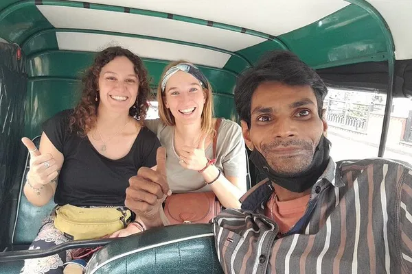 Discover Jaipur's Charm: A Personalized Tuk-Tuk Adventure