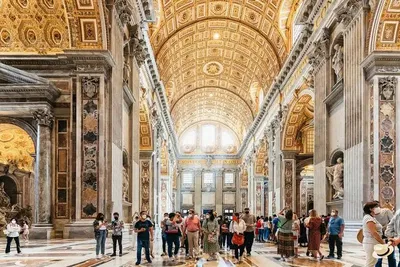Discover St. Peter's Basilica: An Immersive Guided Journey