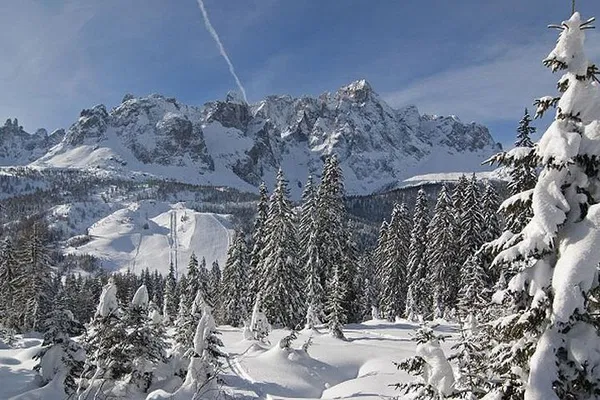 Conquer the Dolomites: A Skiing Adventure Through Sesto's Peaks