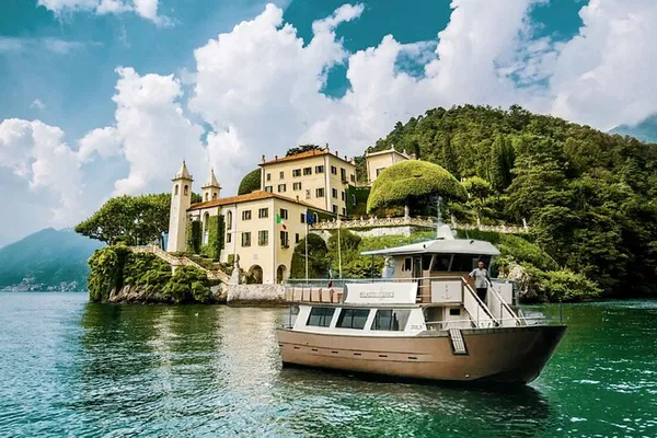 Lake Como & Bellagio: Private Boat Tour from Milan