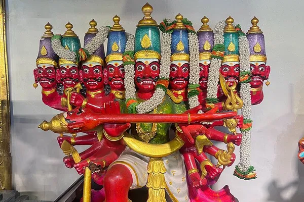 Old Bangalore Walking Tour: Art, Heritage & Hidden Gems