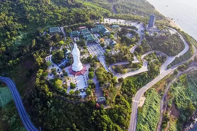 Da Nang: Marble Mountains, Lady Buddha & Cave Tour