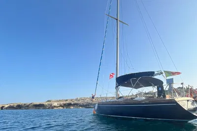 Syracuse Coastal Sailing: Discover Paradise & Dolphin Spotting!