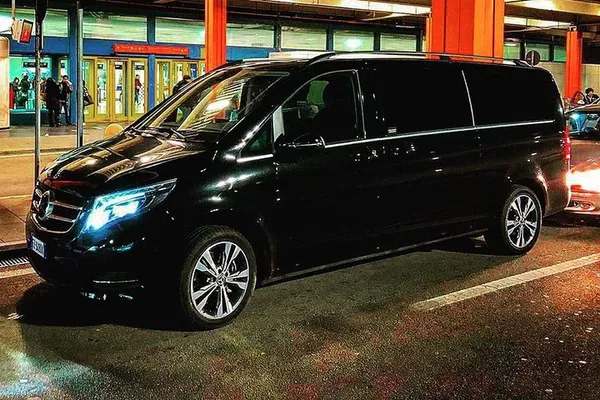 Stress-Free Palermo Airport Transfers: Your Private Chauffeur Awaits!