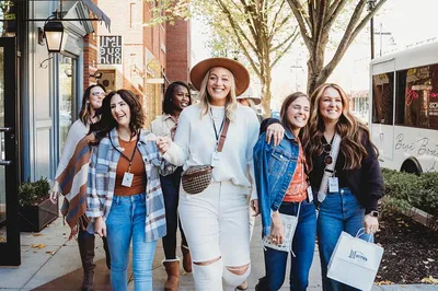 Nashville's Private Boutique Bus Tour: Shop 'Til You Drop!