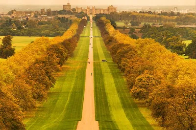 Royal Escapade: Private Windsor Castle Tour with Eton Village Drive