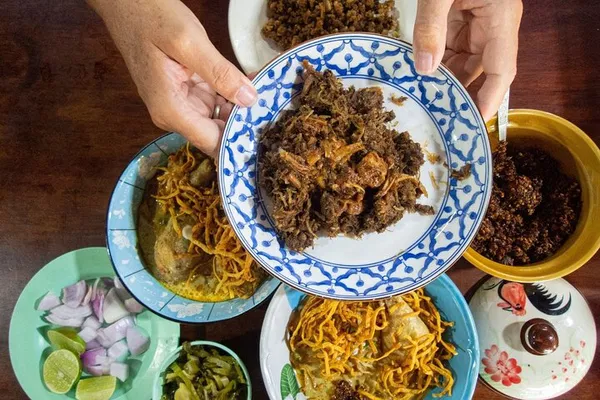 Hua Hin's Hidden Flavors: An Authentic Local Food Adventure