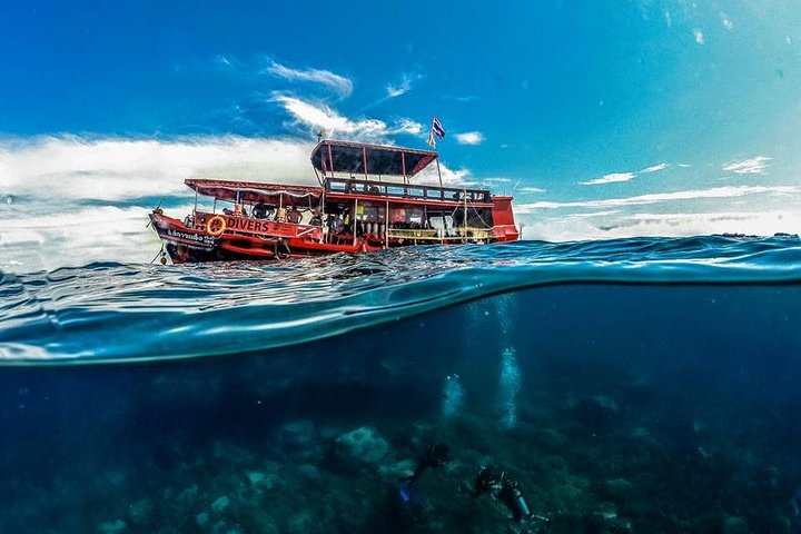 Elevate Your Dive: Advanced Open Water Course in Ko Kut's Turquoise Depths