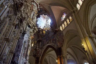 Uncover Toledo's Majestic Cathedral: A Guided Journey Through History