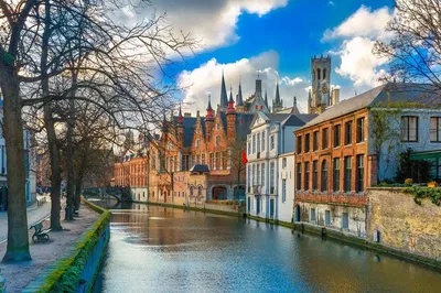 Bruges Day Trip from Amsterdam: Canals & Chocolate!