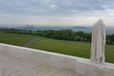 Unforgettable Canadian WWI Battlefield Tour: Vimy Ridge & Somme