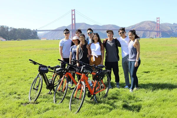 Cycle the Iconic Golden Gate: Bike Rentals with Ferry Option!