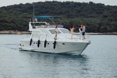 Brioni Boat Tour: Yacht, Swim, Snorkel & Dolphin Sunset