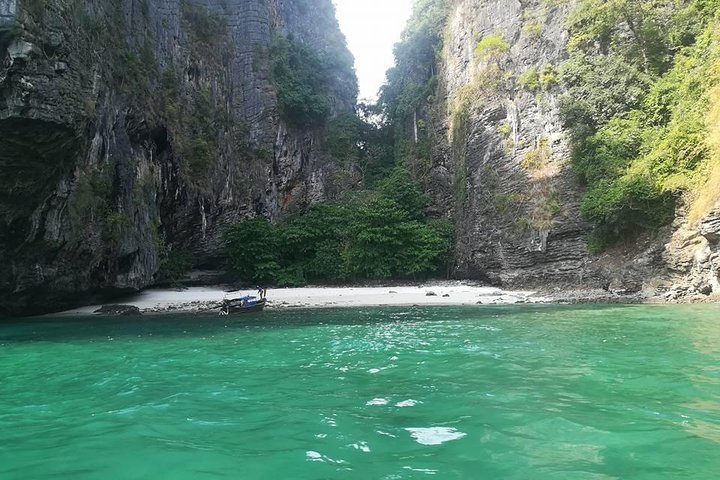 Discover Krabi's Hidden Paradise: Buya Secret Beach Snorkeling Adventure