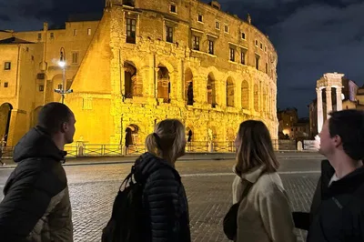 Rome at Night: Colosseum & Ancient Wonders Tour