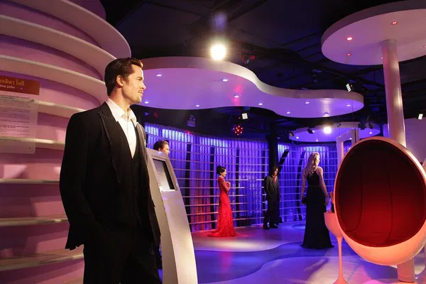 Bangkok's Underwater Wonders & Waxed Celebrities: A Dual Adventure!