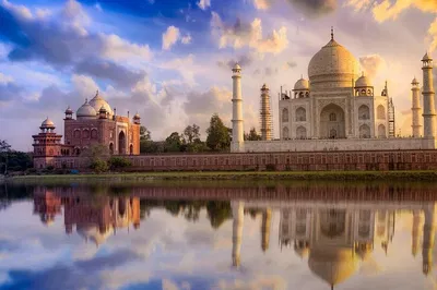 Agra's Architectural Marvels: A Personalized Taj Mahal Experience