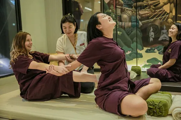 Unlock Ancient Healing: Authentic Thai Massage Workshop in Bangkok