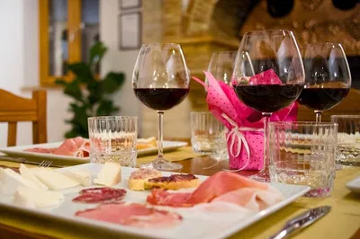 Cantina D’Erasmo: A Taste of Marche's Wine & Culinary Heritage