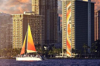 Waikiki Sunset Sail: Cocktails, Views & Island Vibes!