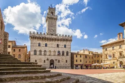 Tuscan Dream: Private Wine Tour to Montepulciano & Pienza