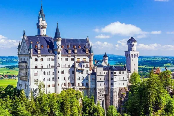 Neuschwanstein Castle Exclusive: Skip-the-Line Private Tour from Füssen