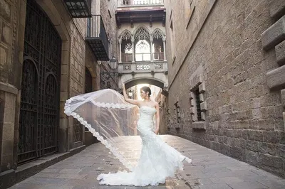 Barcelona Photo Walk: Hidden Gems & Instagram Spots