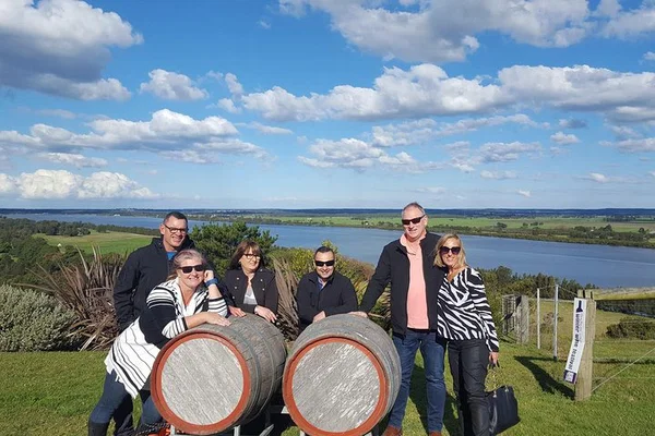 Shoalhaven Wine Tour: Coastal Views & Tastings