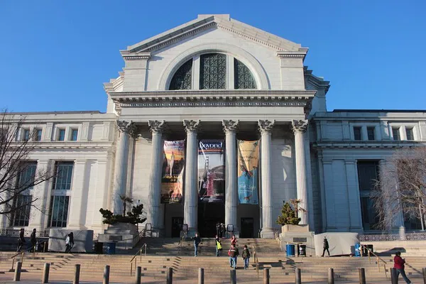 Unveiling DC's Treasures: A Smithsonian Semi-Private Combo Tour
