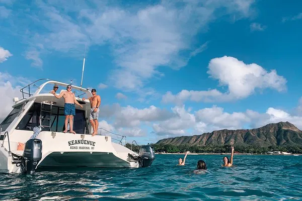 Waikiki Sunset Catamaran Cruise: A Luxurious Private Escape