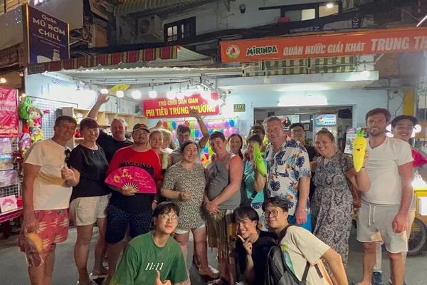 Authentic Ho Chi Minh City: Private Safari Street Food Tour with a Local Student