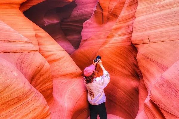 Antelope Canyon & Horseshoe Bend Tour from Las Vegas
