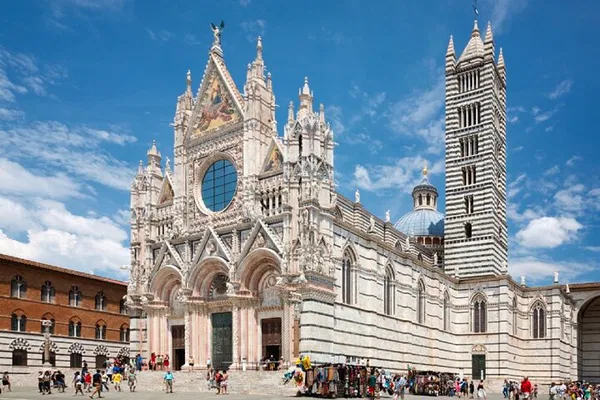 Tuscany's Treasures: An Intimate Guided Day Trip from Florence