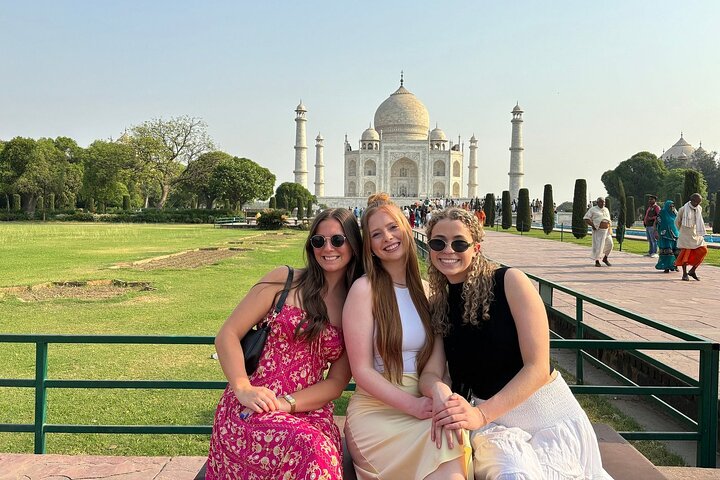 Unveiling the Taj Mahal: Skip-the-Line Private Tour from Agra, Delhi & Jaipur
