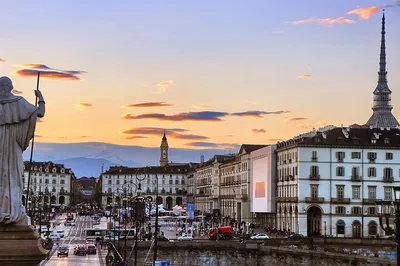 Turin's Iconic Photo Tour: Capture Hidden Gems & Trendy Spots