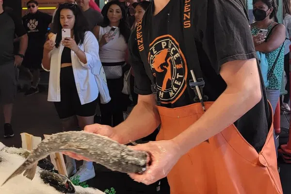 Pike Place Market: Savor Seattle's Seafood Delights!