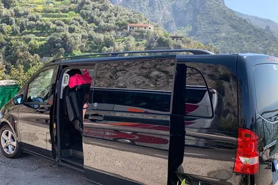Scenic Private Transfer: Positano to Naples Coast