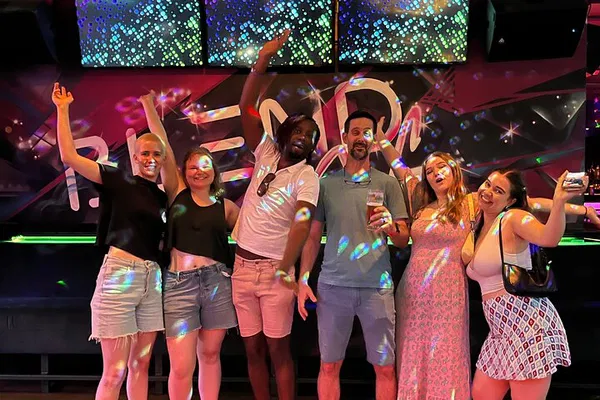 Amsterdam's Rainbow Bar Stroll: A Sashay into LGBTQ+ Nightlife!