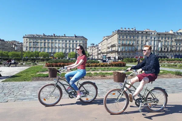 Bordeaux Bike Tour: Discover the Best of Bordeaux!