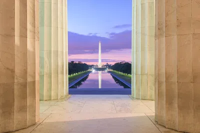Uncover D.C.'s Secrets: A Smartphone Walking Tour Adventure!